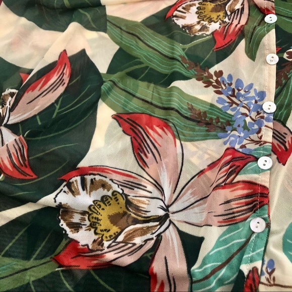 NWOT Tropical Summer Sheer Handkerchief Style Top Medium - Picture 5 of 9